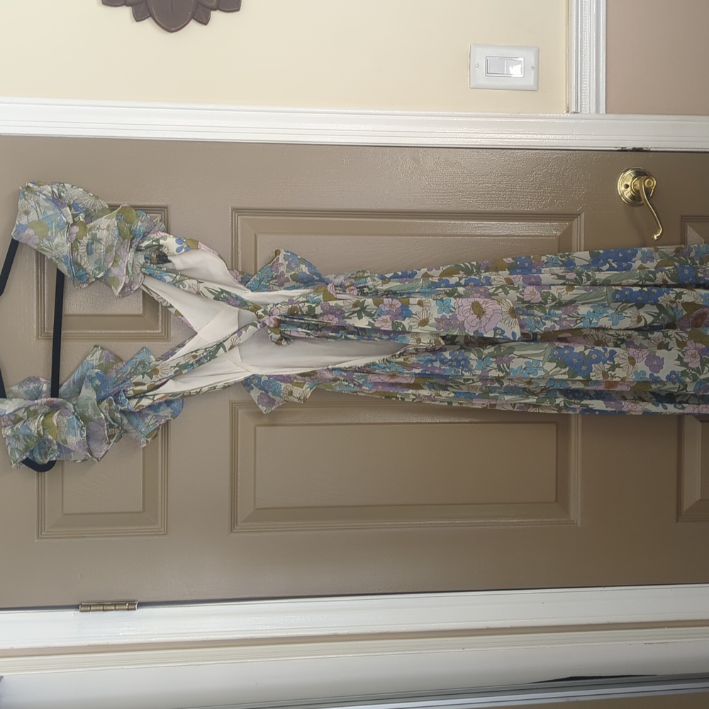 Vici Zabelle Floral Ruffle Cutout Dress - Picture 7 of 11